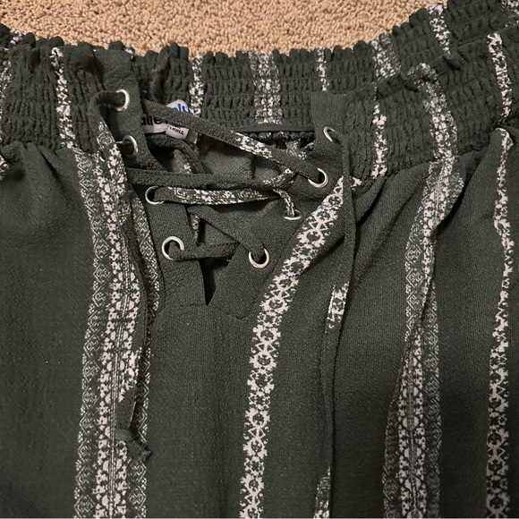 Bailey Blue Olive off the shoulder wide leg jumpsuit, L - Picture 4 of 5